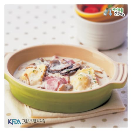 Ravioli with Cream Sauce