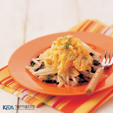 Stir-fried Napa Cabbage and Egg