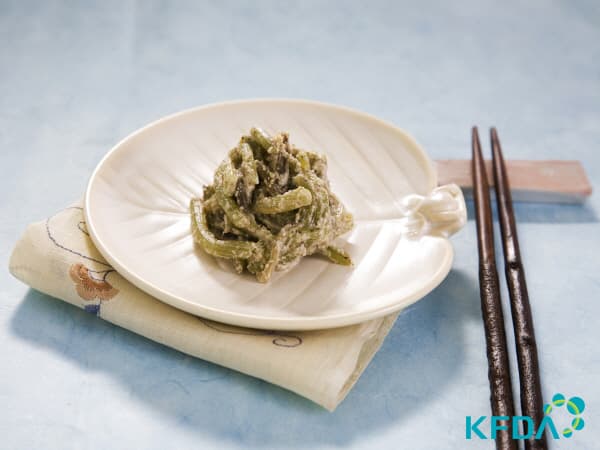 Cold Butterbur with Perilla Seasoning