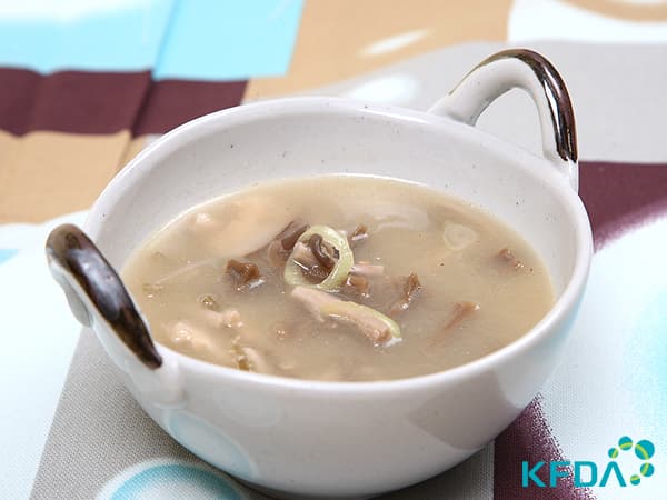 Dried Acorn Jelly Mushroom Perilla Soup