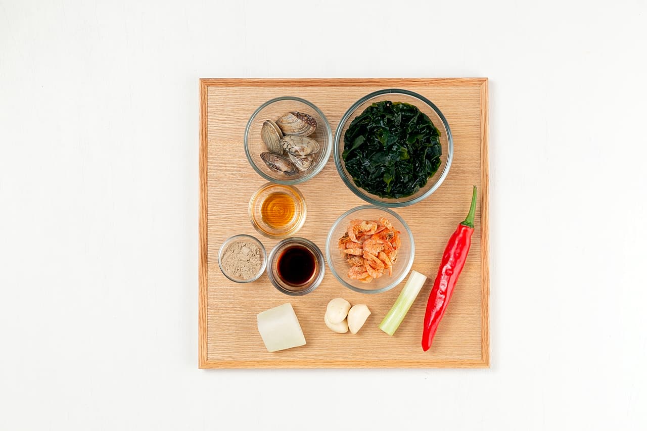 Clam Seaweed Soup