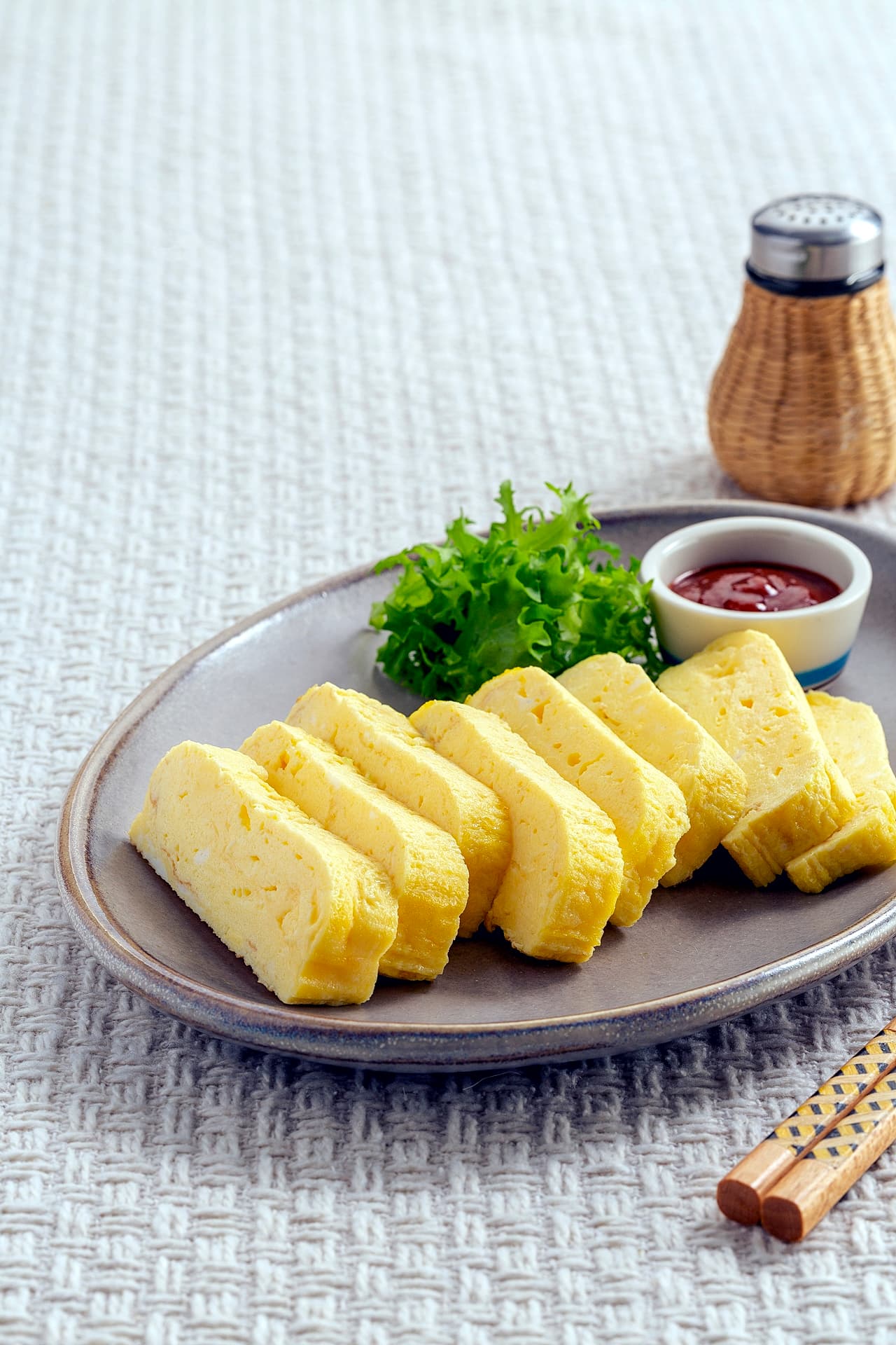Japanese-style Egg Roll