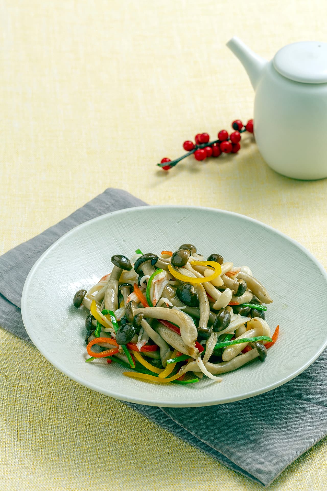 Stir-fried Beech Mushroom