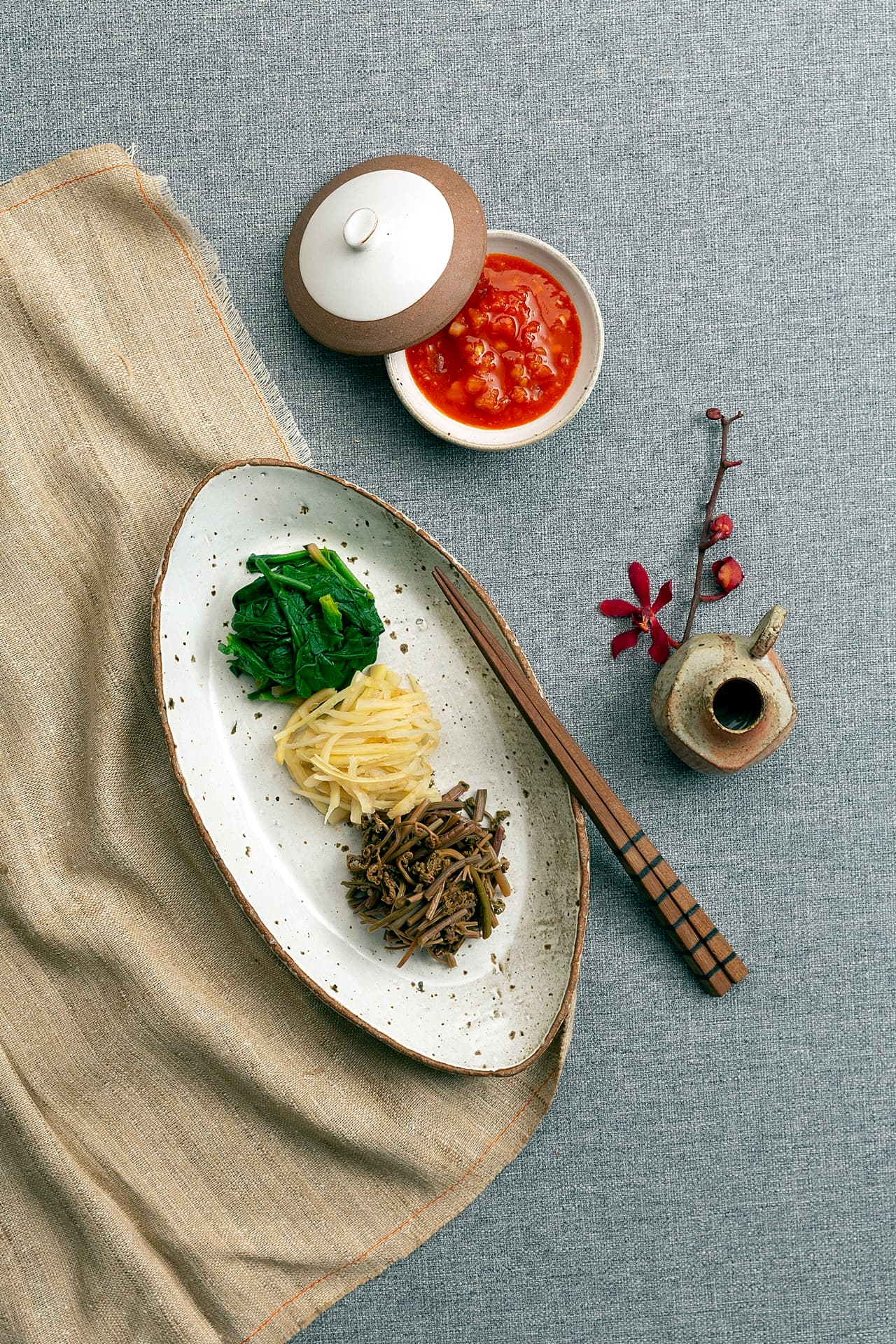 Three-color Namul with Tomato Seasoning Sauce