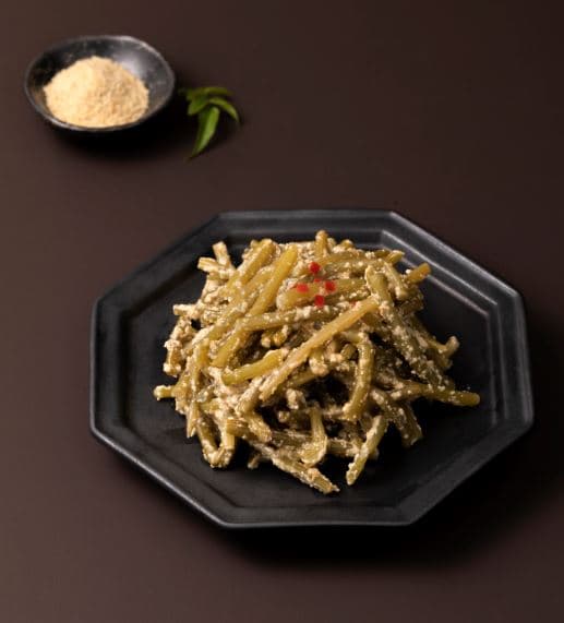 Sweet Potato Stems with Perilla Seasoning