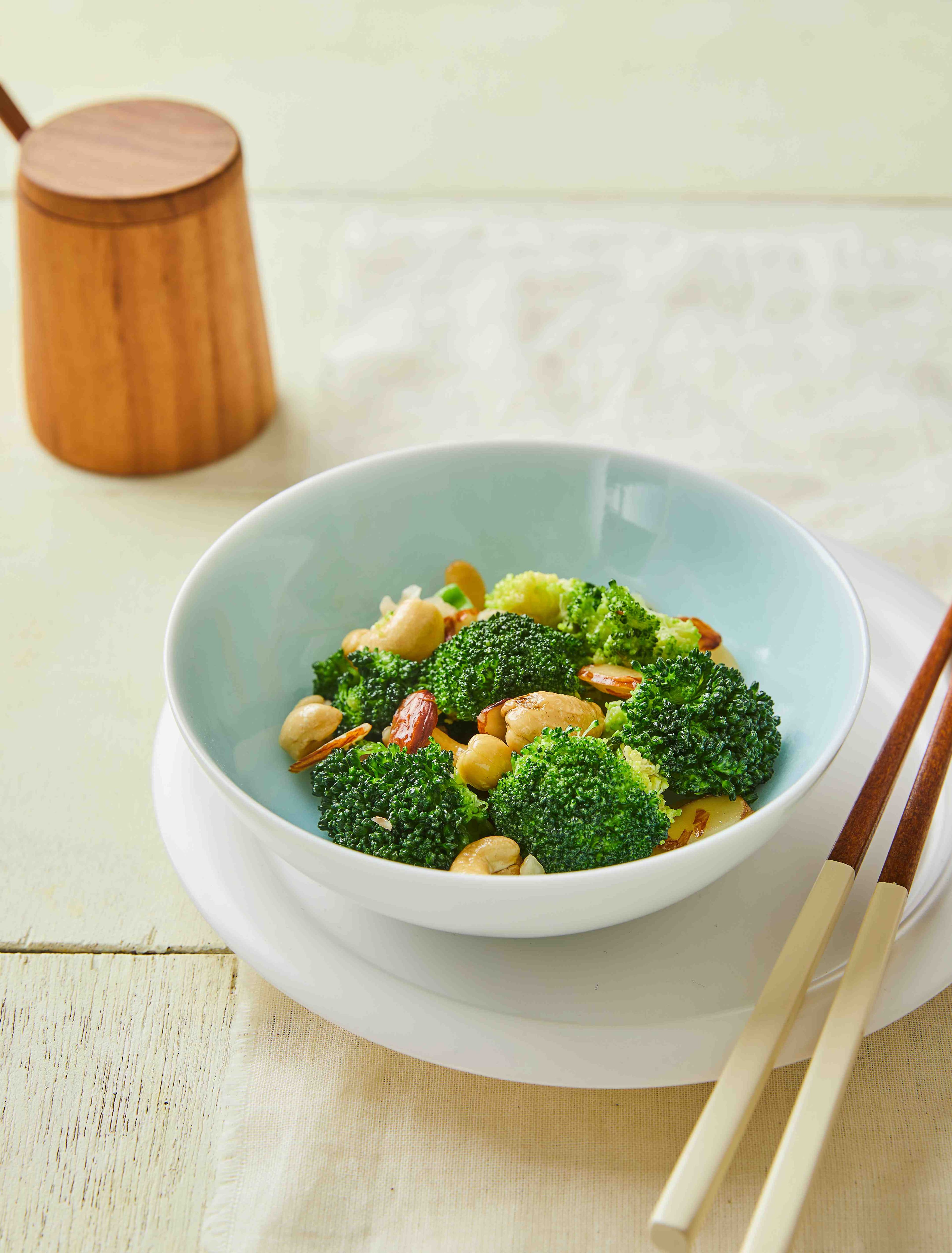 Stir-fried Broccoli and Nuts