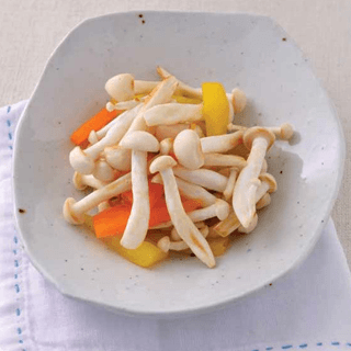 Stir-fried White Beech Mushroom