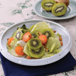 Kiwi Salad with Garlic Dressing