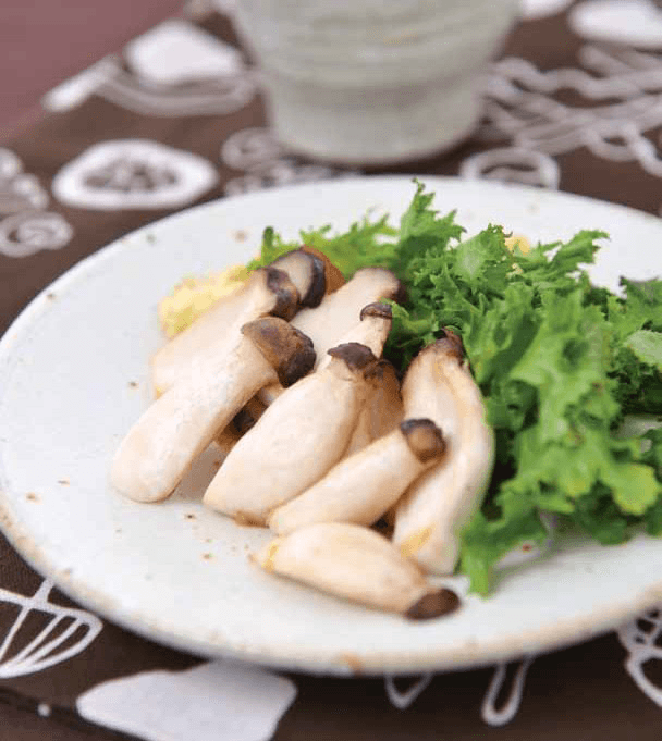 Grilled Mushroom with Tofu Tartar Sauce