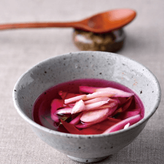 Deodeok and Beet Watery Kimchi
