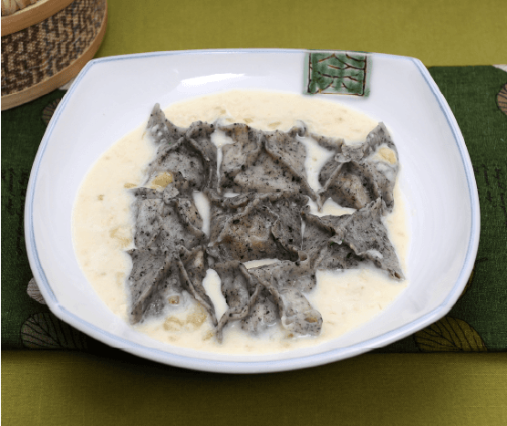 Nut-filled Dumpling Soup