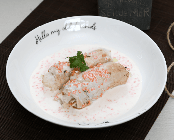 Chicken Roll with Cream Sauce