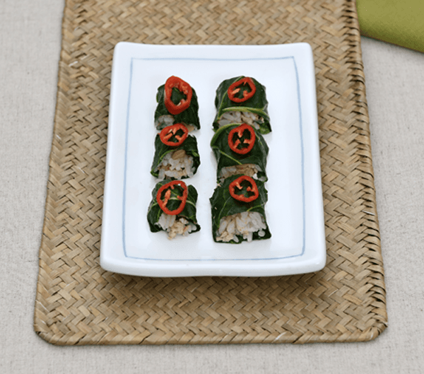 Pan-fried Cheonggukjang with Kale Wrap Rice