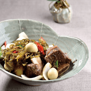 Braised Short Ribs with Seaweed