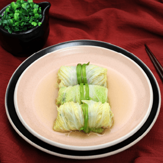Napa Cabbage Dumpling Soup
